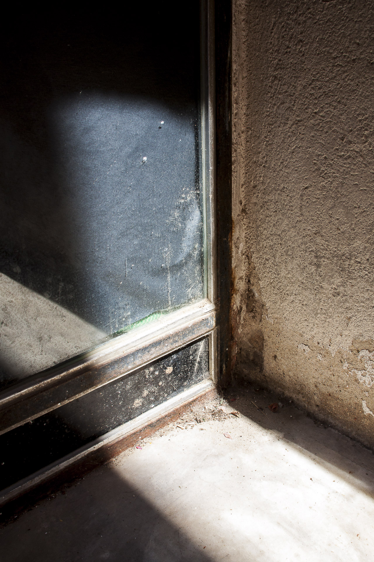 DIS-2-Hidden-Corner..jpg